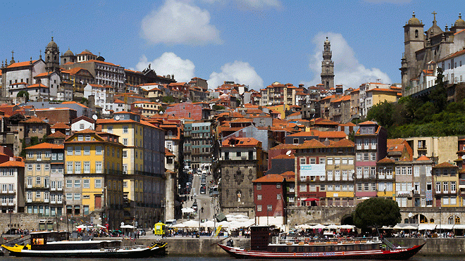Torre dos Clérigos
Luogo: Porto
Photo: André Carvalhoi
